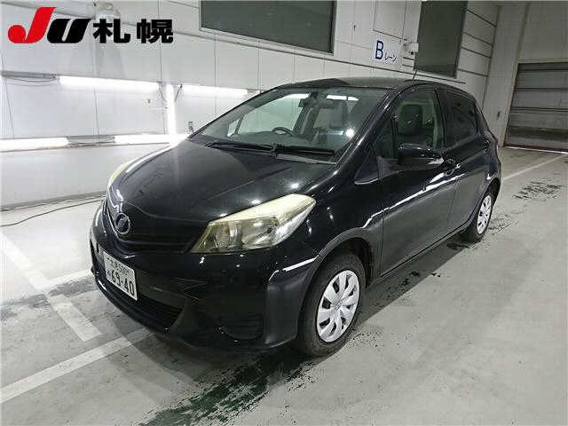 TOYOTA VITZ 2011