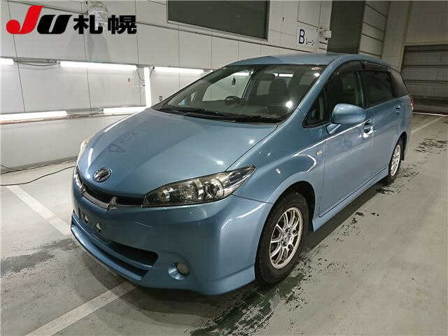 TOYOTA WISH 2010