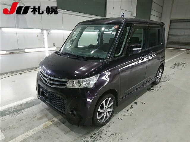 NISSAN ROOX 2011
