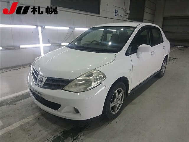 NISSAN TIIDA LATIO 2010