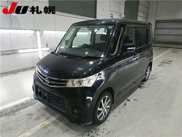 NISSAN ROOX 2010