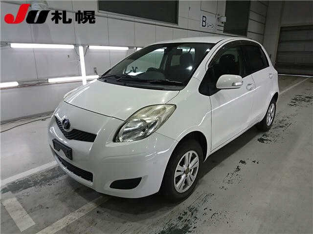 TOYOTA VITZ 2010