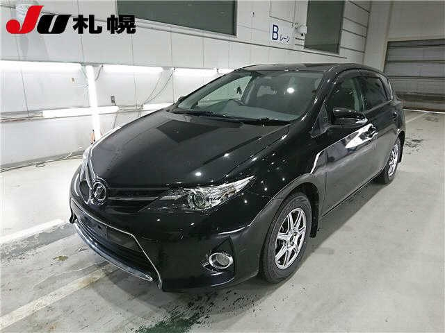TOYOTA AURIS 2012