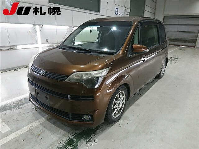 TOYOTA SPADE 2013