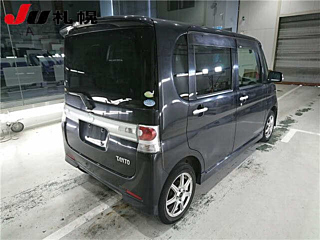 DAIHATSU TANTO 2008