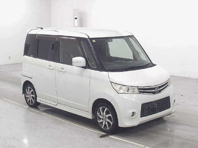 NISSAN ROOX 2010