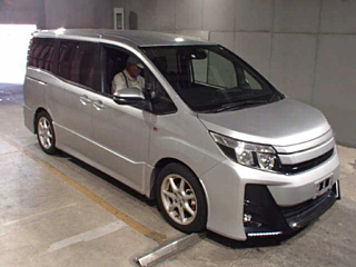 TOYOTA NOAH 2020