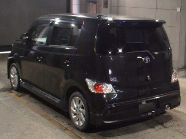 TOYOTA BB 2010