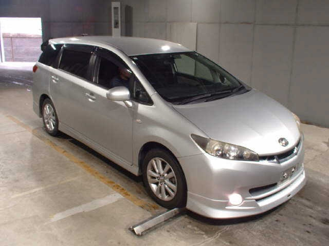 TOYOTA WISH 2009