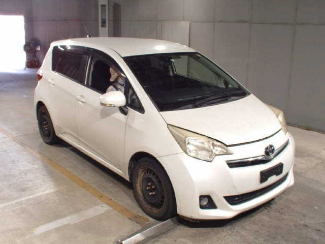 TOYOTA RACTIS 2012
