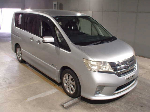 NISSAN SERENA