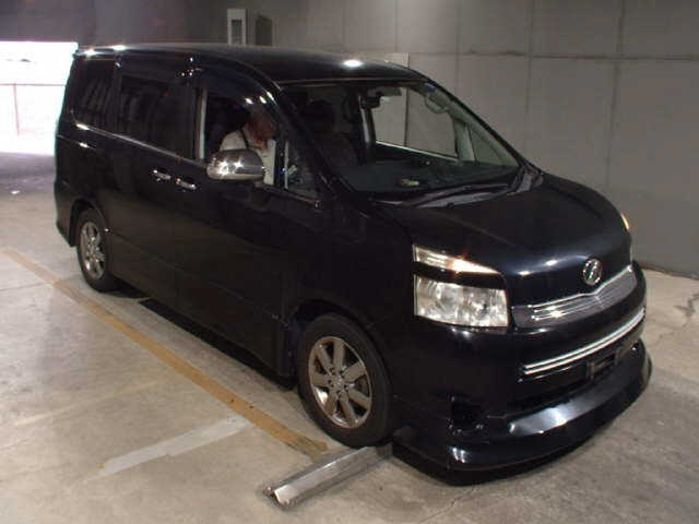 TOYOTA VOXY 2009