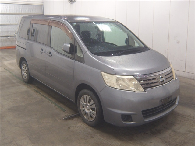 NISSAN SERENA 2010