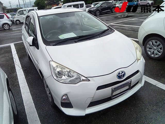 TOYOTA AQUA 2012