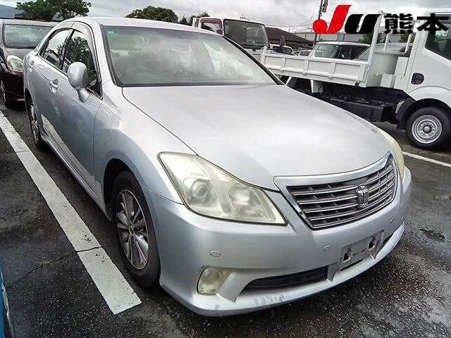 TOYOTA CROWN 2010