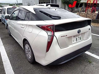 TOYOTA PRIUS 2017