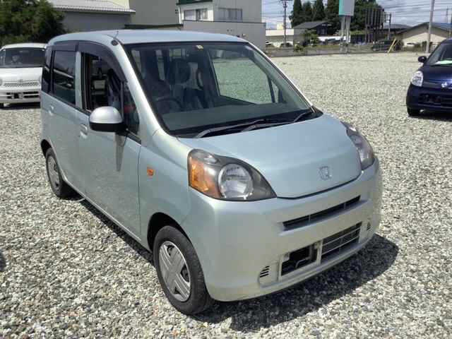 HONDA LIFE 2010