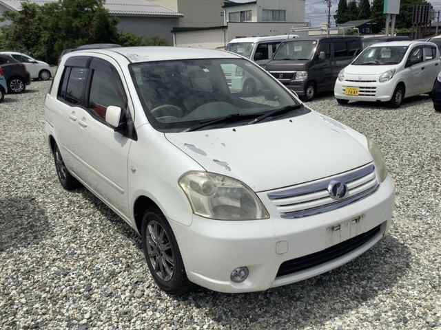 TOYOTA RAUM 2008