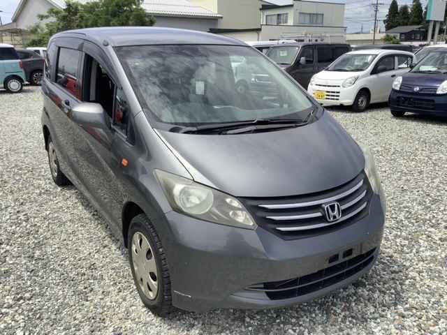 HONDA FREED 2010