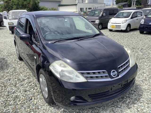 NISSAN TIIDA 2010