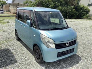 NISSAN ROOX 2010