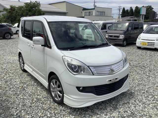 MITSUBISHI DELICA D2 2014