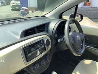 TOYOTA VITZ 2012
