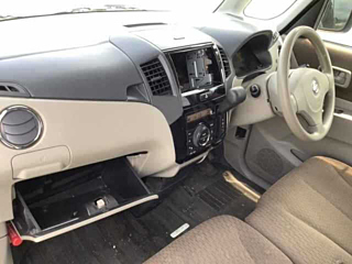 NISSAN ROOX 2010