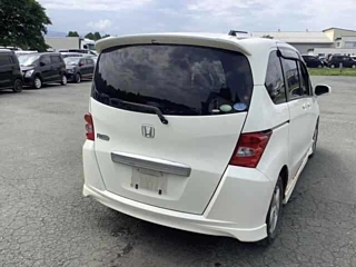 HONDA FREED 2010
