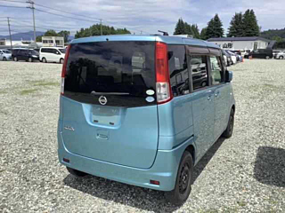 NISSAN ROOX 2010