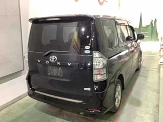 TOYOTA VOXY 2010