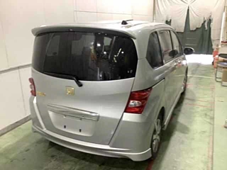 HONDA FREED 2010