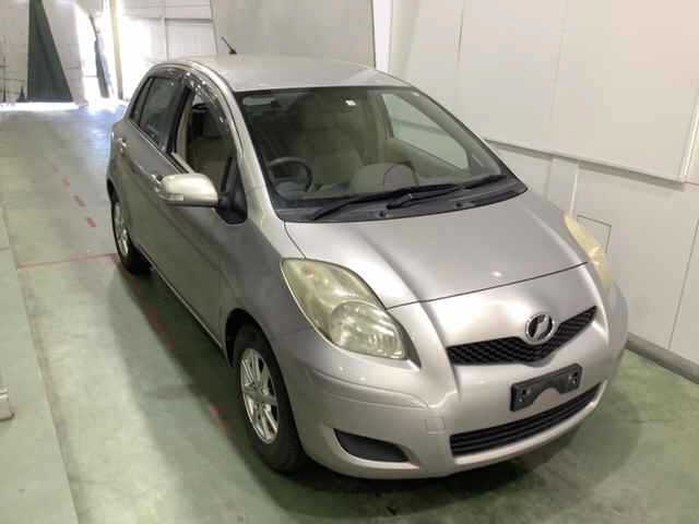 TOYOTA VITZ 2010