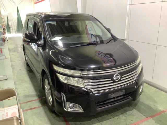 NISSAN ELGRAND 2010