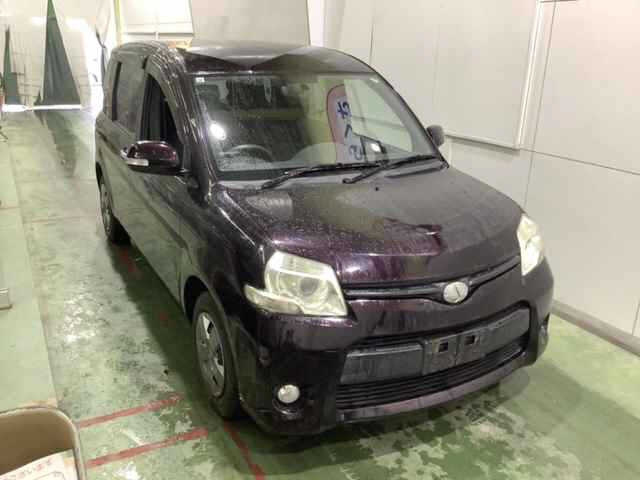 TOYOTA SIENTA 2011