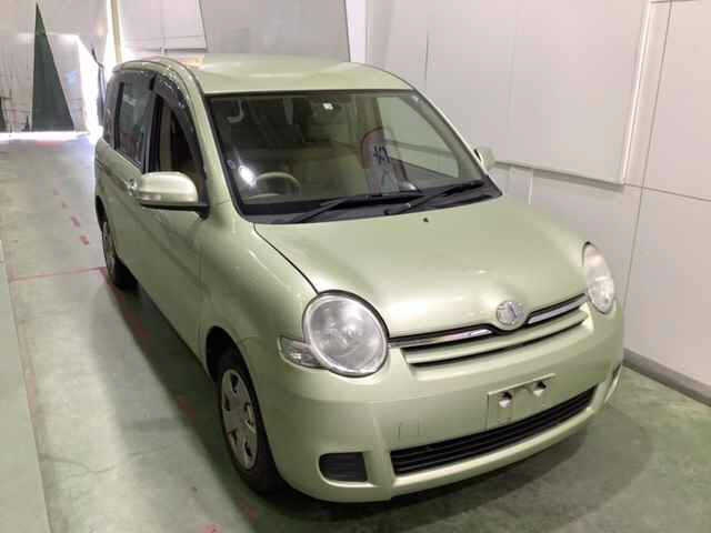 TOYOTA SIENTA 2012