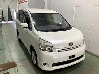 TOYOTA VOXY 2008
