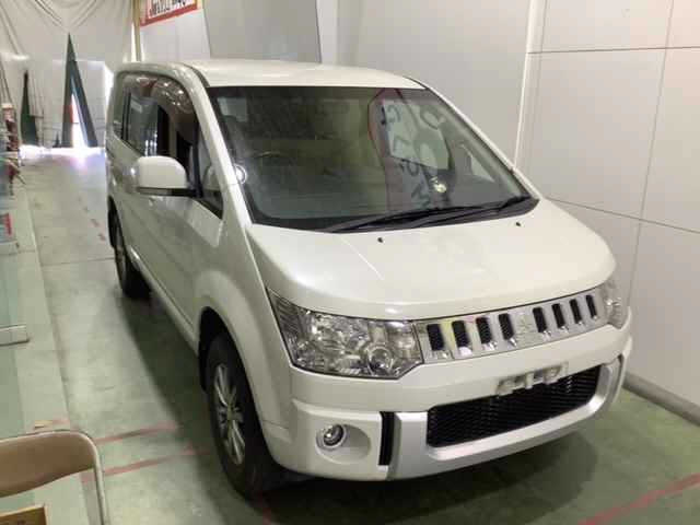 MITSUBISHI DELICA D5 2010