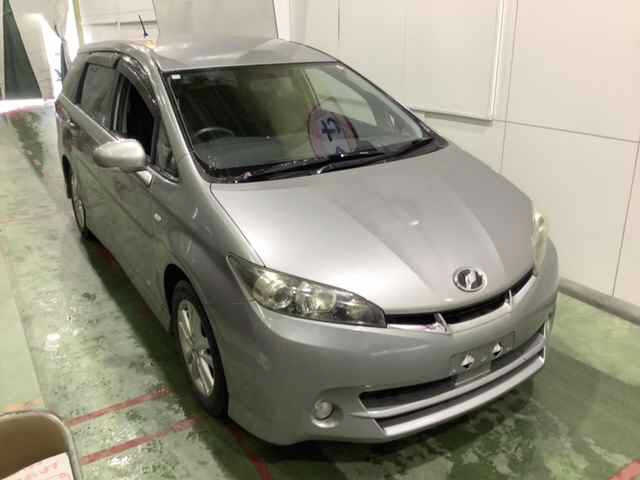 TOYOTA WISH 2009