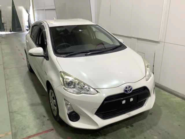TOYOTA AQUA 2015