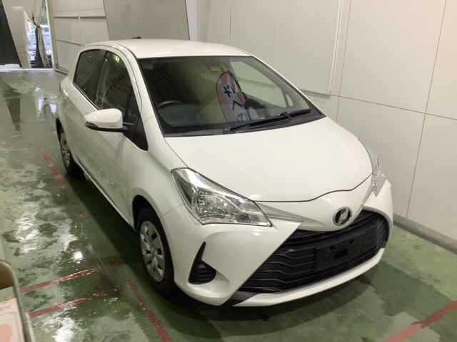 TOYOTA VITZ 2020