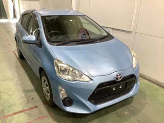TOYOTA AQUA 2016