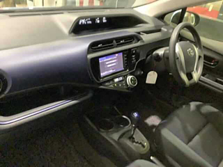 TOYOTA AQUA 2016