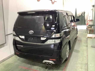 TOYOTA VELLFIRE 2010