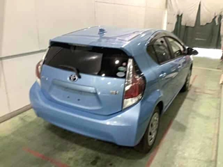 TOYOTA AQUA 2016