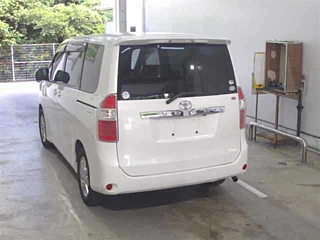 TOYOTA NOAH 2008
