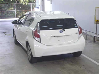 TOYOTA AQUA 2015