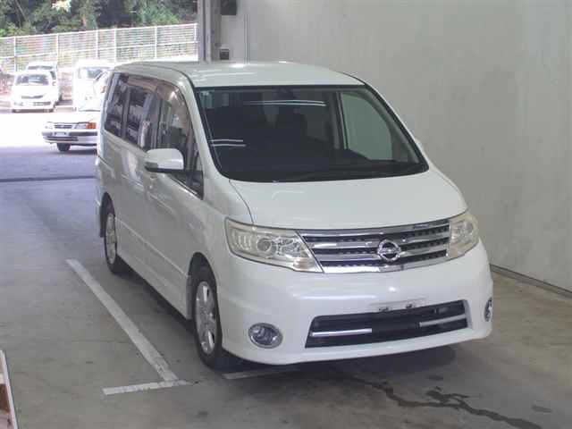 NISSAN SERENA 2010