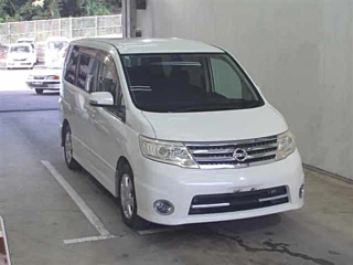 NISSAN SERENA 2010