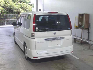 NISSAN SERENA 2010